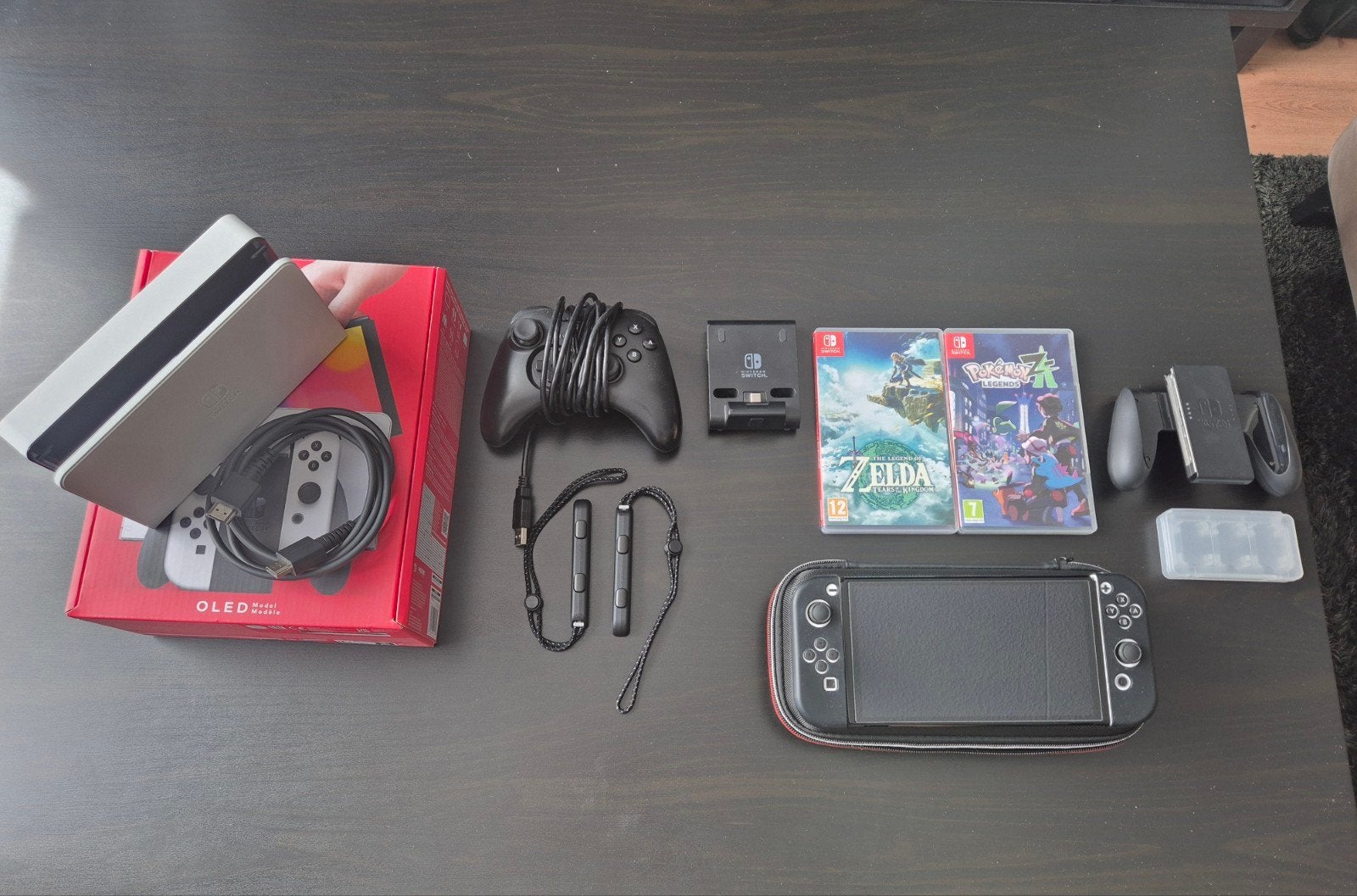 Nintendo Switch OLED + Games en Accessoires, Ophalen, Zo goed als nieuw, Met 1 controller, Switch OLED