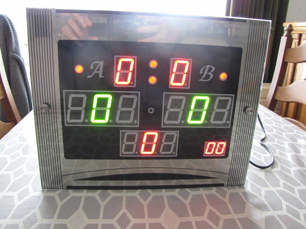 biljart scorebord elektronisch, Sport en Fitness, Biljarten en Poolen, Ophalen of Verzenden, Zo goed als nieuw, Biljarttafel