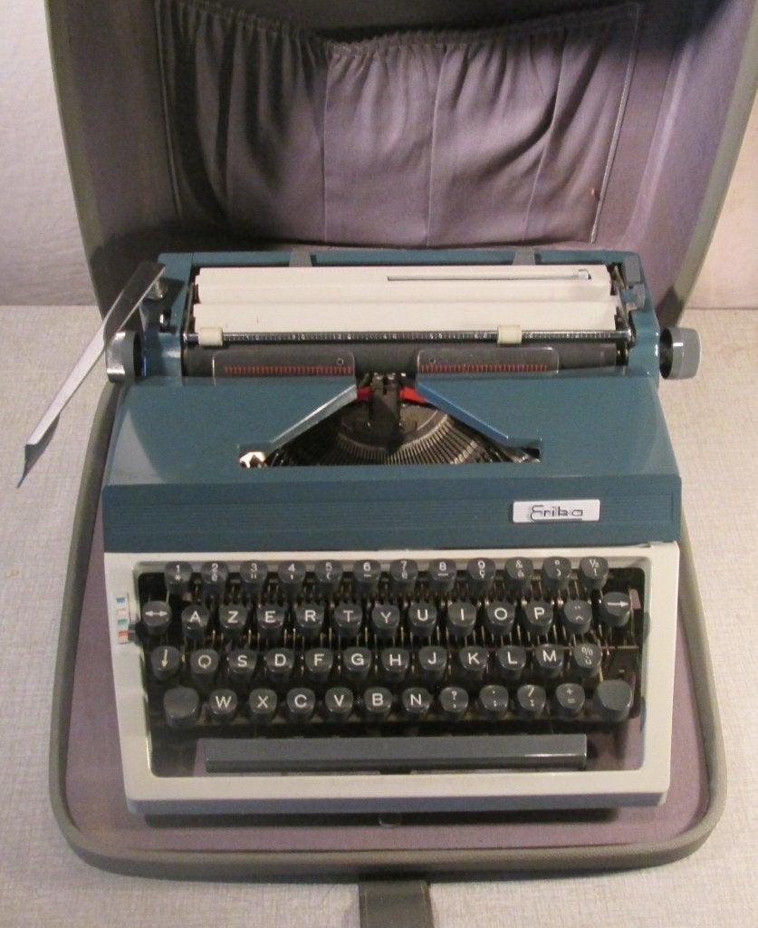 Prima Retro Typemachine van Erika, Diversen, Typemachines, Ophalen of Verzenden, Zo goed als nieuw