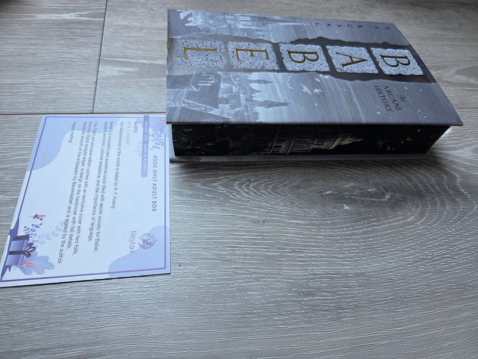 R.F. Kuang / Babel / Luxe hardcover Fairyloot / Sprayed Edge, Ophalen of Verzenden, Zo goed als nieuw