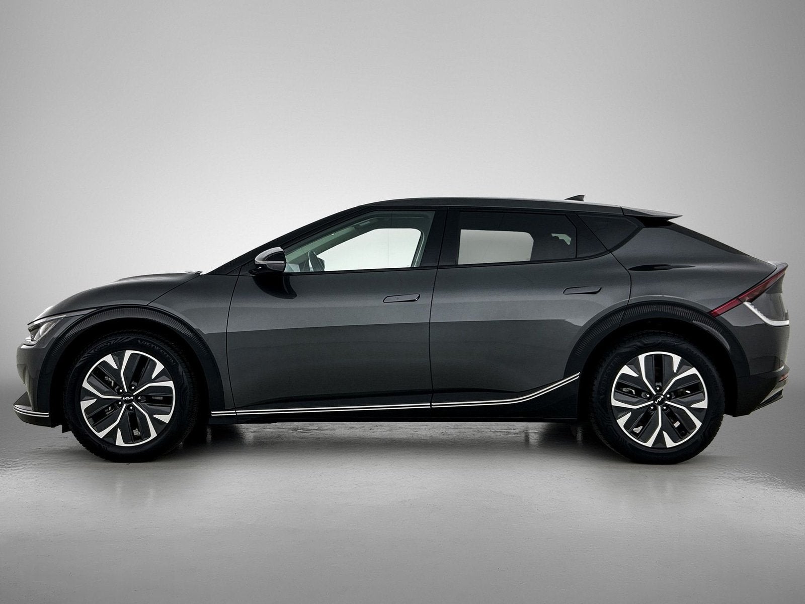 Kia Ev6 Plus 77.4 kWh | Navi | Clima | 12 maanden BOVAG |, Auto's, 228 pk, Gebruikt, Zwart, 1885 kg