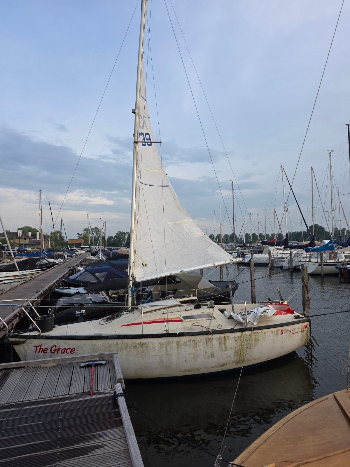 First 18 Zeilboot 'The Grace' met Honda 5pk buitenboordmotor, Watersport en Boten, Overige merken, Gebruikt, Viertaktmotor, Kleine kruiser
