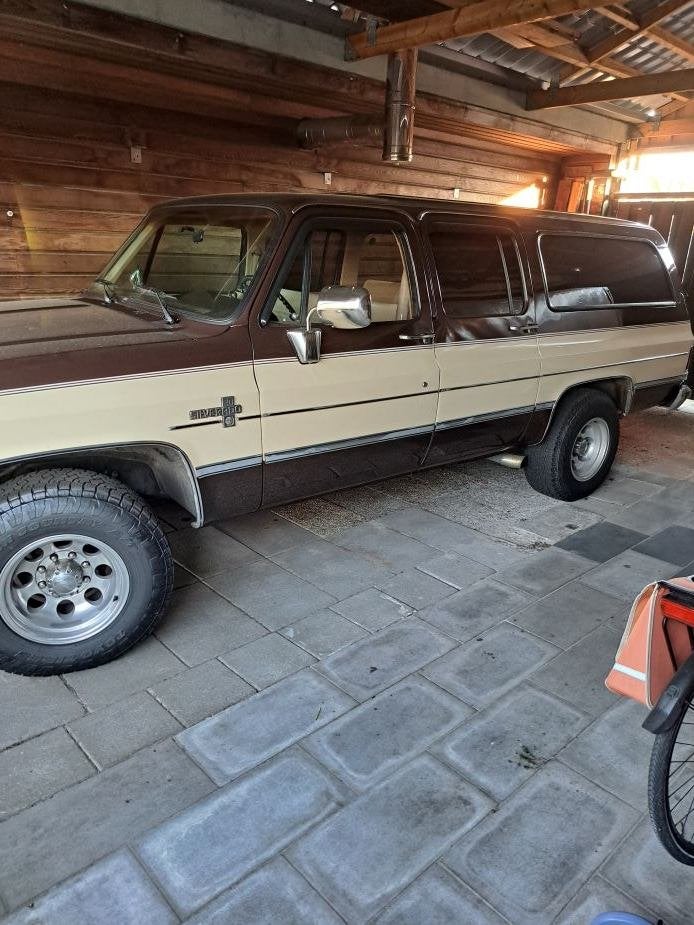 chevrolet suburban, Auto's, Chevrolet, Automaat, Achterwielaandrijving, Bruin, Leder en Stof