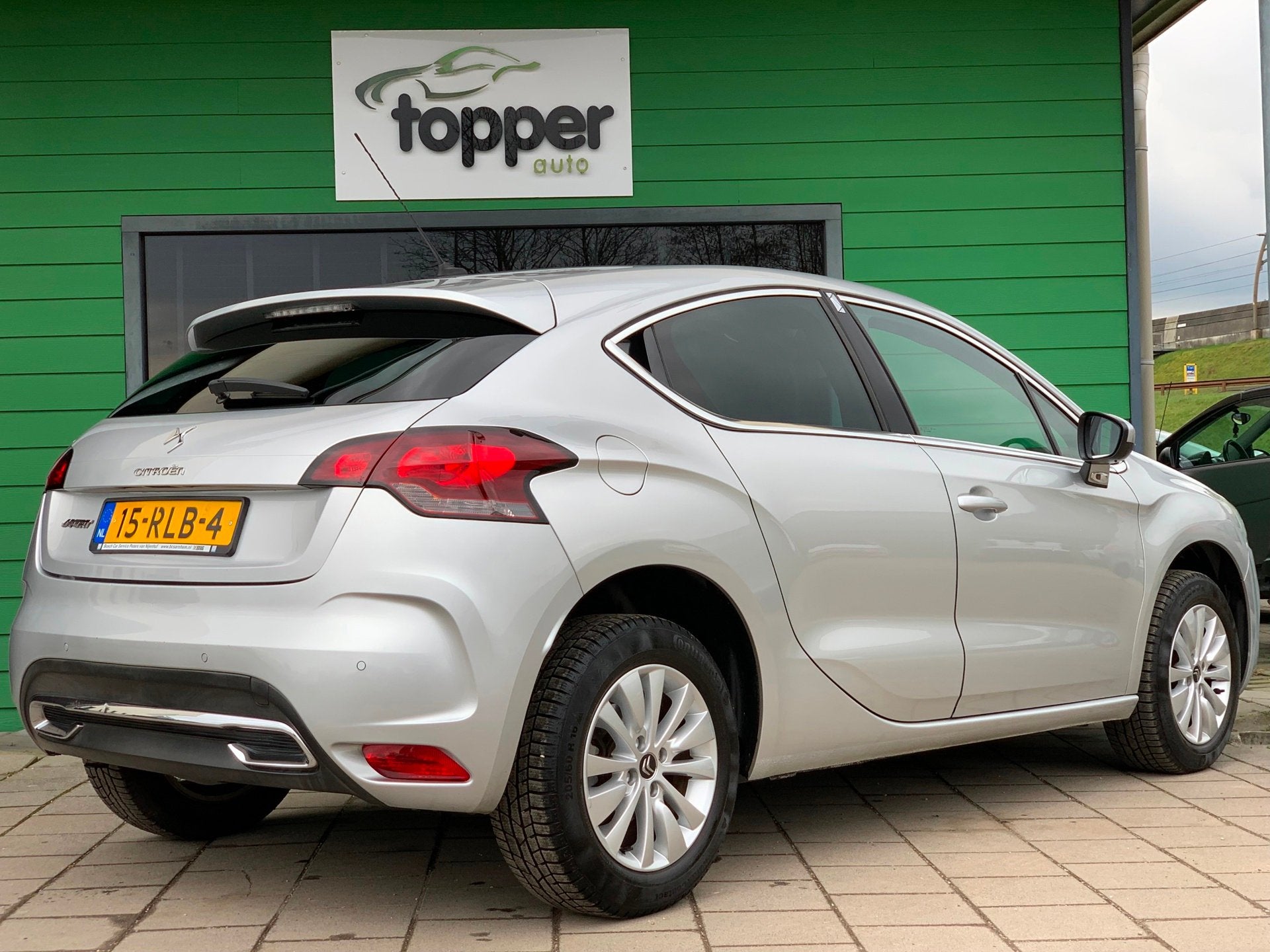 Citroen DS4 1.6 VTi So Chic|2e Eigenaar|MassageStoel|Navigat, Euro 5, Gebruikt, 4 cilinders, Leder en Stof