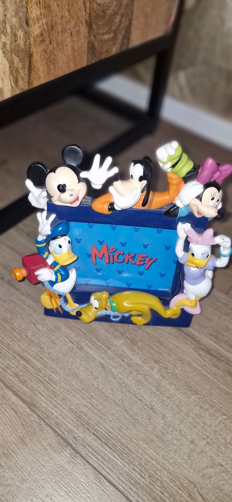 Mickey en friends fotolijst disneyland, Ophalen of Verzenden, Mickey Mouse, Zo goed als nieuw, Beeldje of Figuurtje
