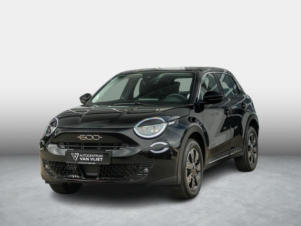 Fiat 600 1.2 Hybrid 110pk Black Edition | Uit voorraad lever, Auto's, Fiat, Gebruikt, 1199 cc, Bedrijf, 3 cilinders