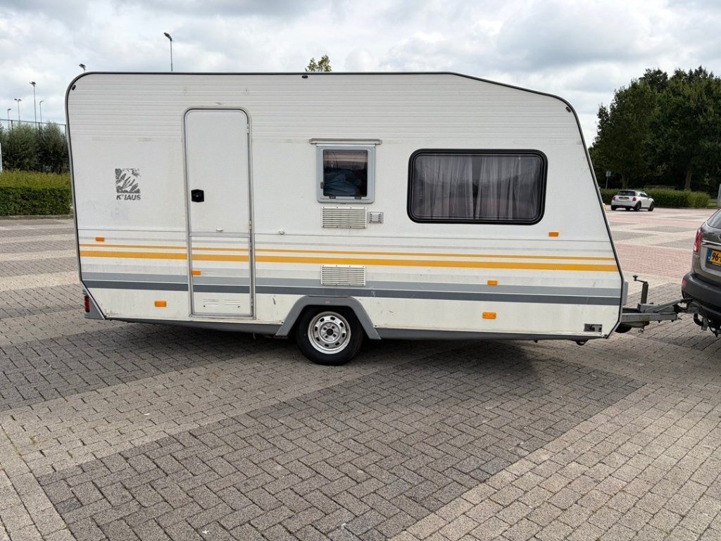 Knaus Sudwind 420 voortent en aanbouwluifel/nieuwe banden, Caravans en Kamperen, Bedrijf, Treinzit, Sandweg 1(postbus onbekend)