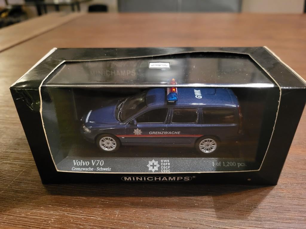 Volvo V70 Grenzwache, Minichamps, Ophalen of Verzenden, Zo goed als nieuw, Auto, MiniChamps