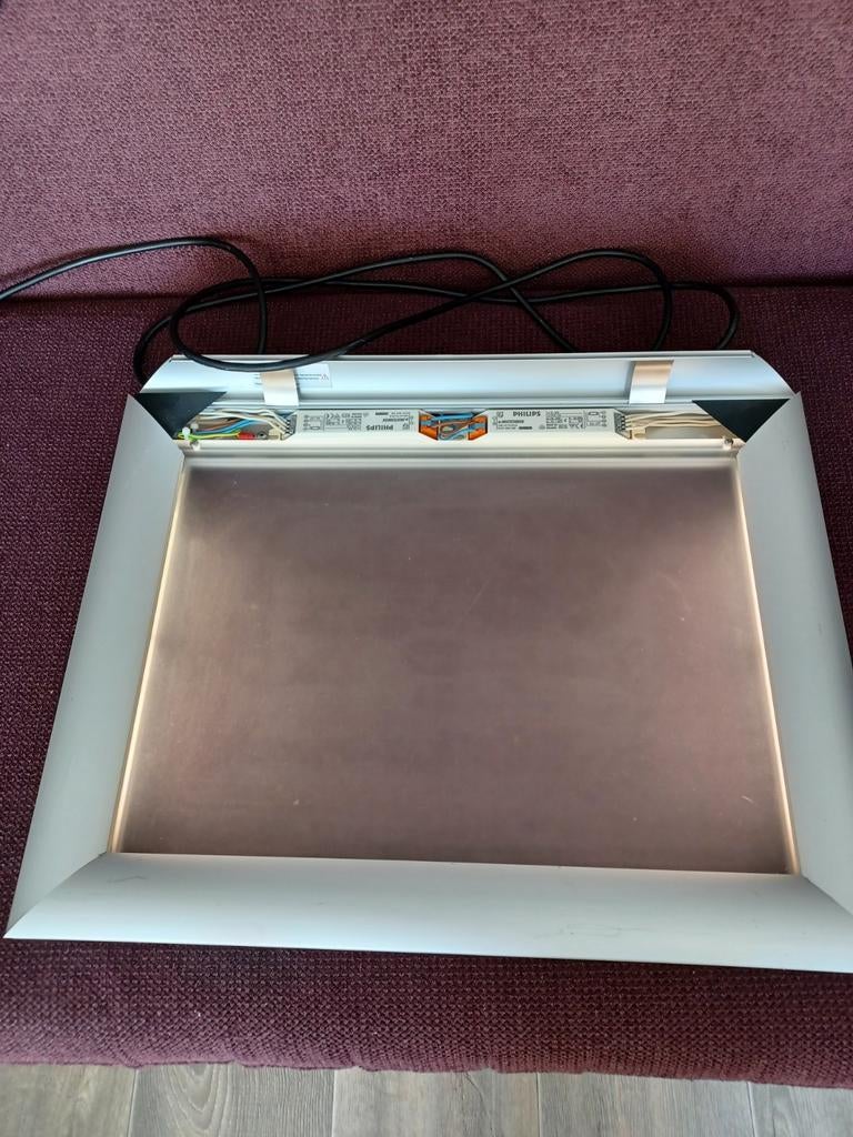 Dubbelzijdige aluminium kliklijst met verlichting, Huis en Inrichting, Woonaccessoires | Lijsten, Ophalen, Minder dan 50 cm, Gebruikt