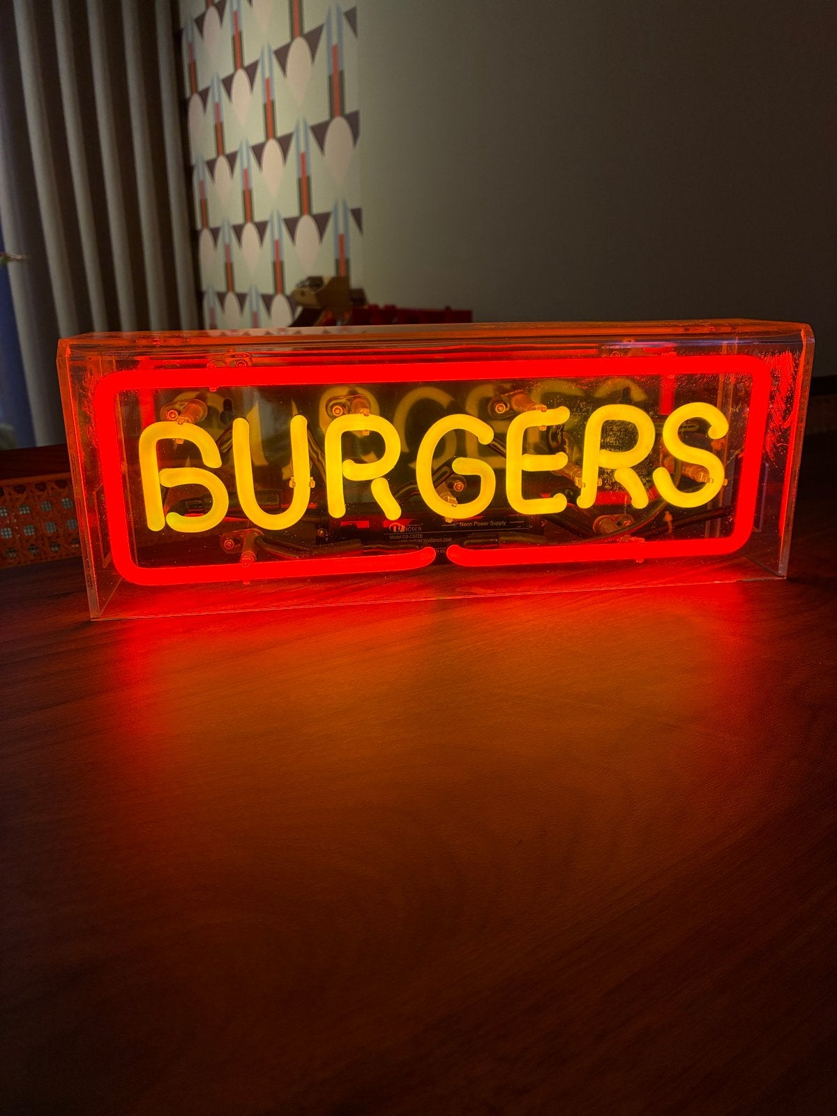 Burgers Neon Lamp - Echt Neon Verlichting, Huis en Inrichting, Overige merken, Gebruikt, Kunststof, Meerkleurig