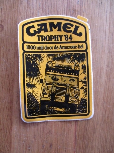 Camel sticker Trophy '84 1000 mijl door Amazone-hel 12x8cm, Ophalen of Verzenden, Zo goed als nieuw, Bedrijf of Vereniging