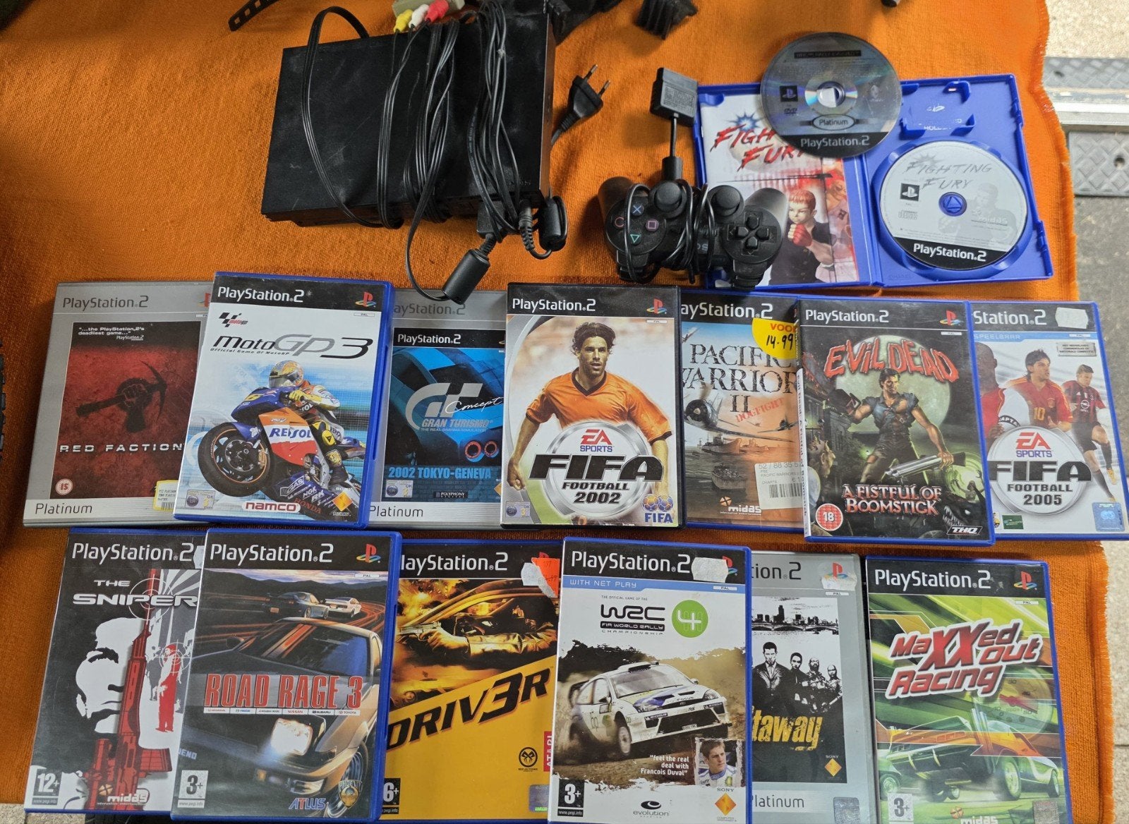 PlayStation 2 Console met 2 controllers en 14 games, Spelcomputers en Games, Gebruikt, 1 speler, Eén computer, Vanaf 3 jaar