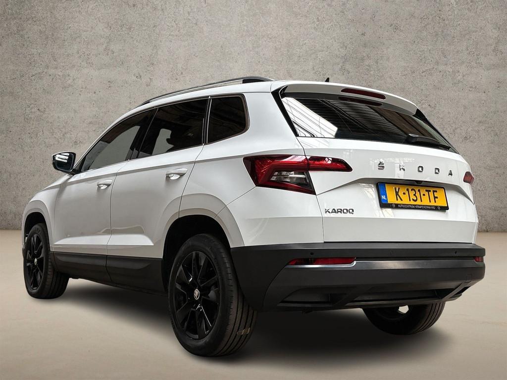 Skoda Karoq 1.5 TSI ACT Deluxe 150Pk Automaat (PANORAMADAK,, Auto's, Skoda, 12 maanden, 4 cilinders, Wit, Bedrijf