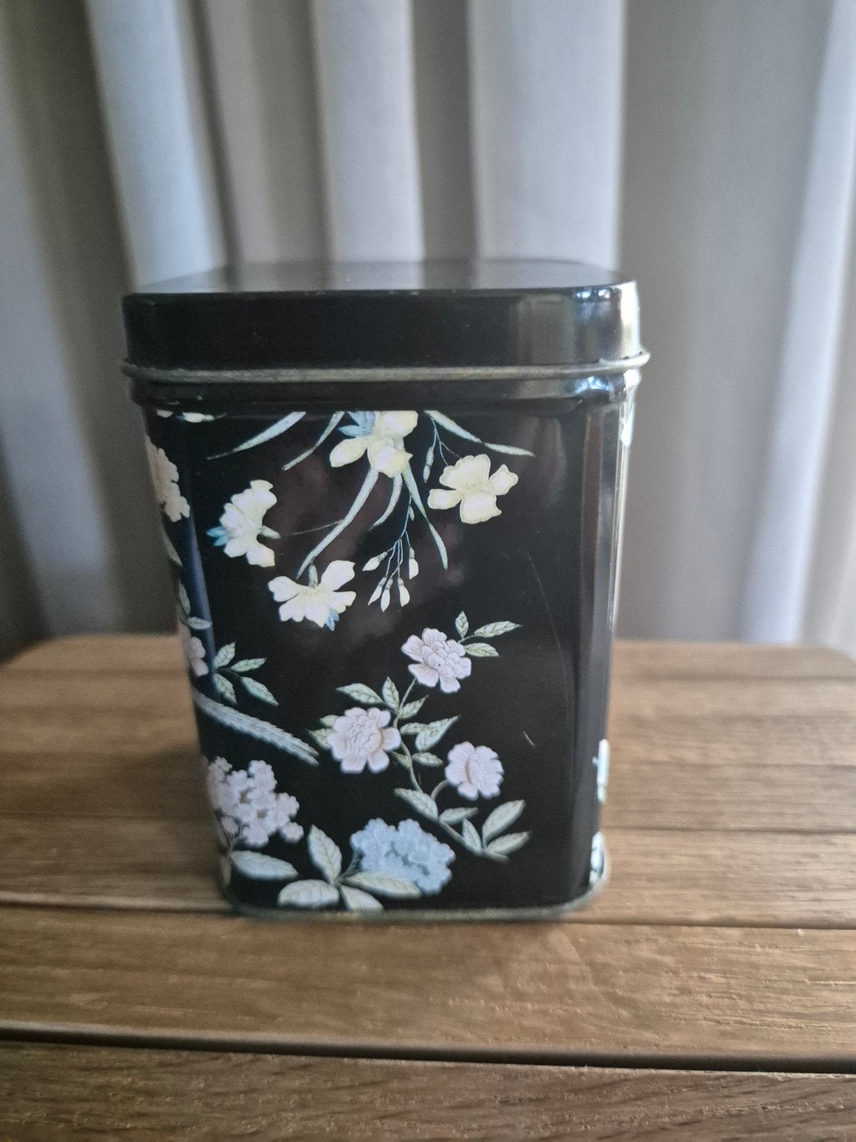 blikje met bloemen en vogels, Verzamelen, Ophalen of Verzenden