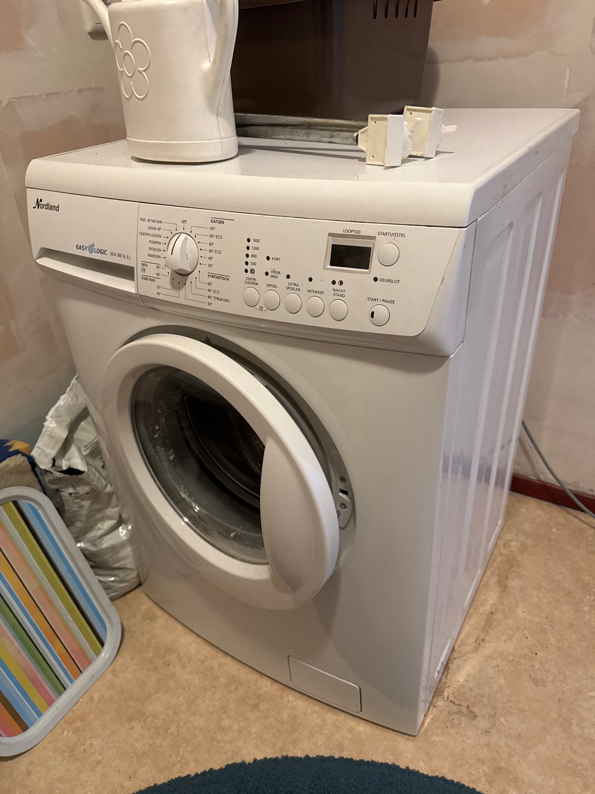 Nordland Wasmachine - Betrouwbaar en Efficiënt, Witgoed en Apparatuur, Ophalen, 1200 tot 1600 toeren, Gebruikt, 4 tot 6 kg