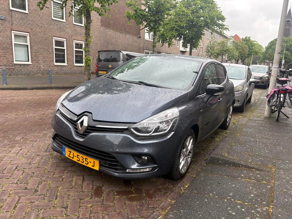 Renault Clio TCe 2019 Grijs 133.011 km, Auto's, Renault, Particulier, Clio, Benzine, Hatchback, Handgeschakeld, Origineel Nederlands