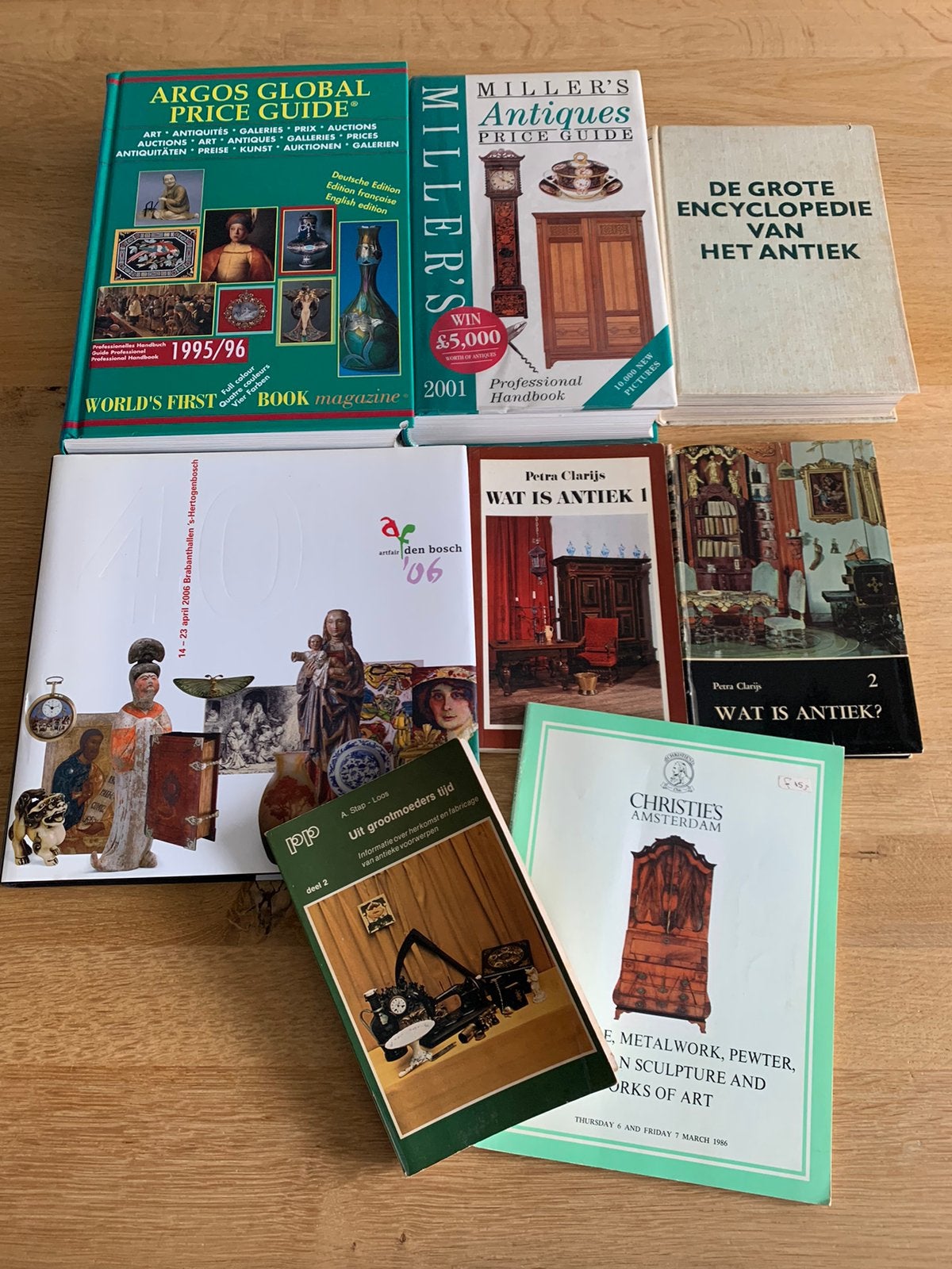 Kunst en antiek catalogus en encyclopedie zilver, goud, etc, Ophalen of Verzenden, Gelezen, Kunst en Cultuur