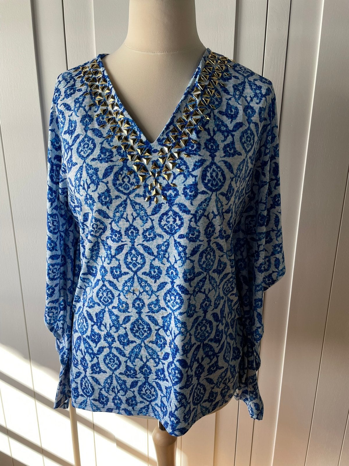 Top met studs, Ophalen of Verzenden, Zo goed als nieuw, Zwart