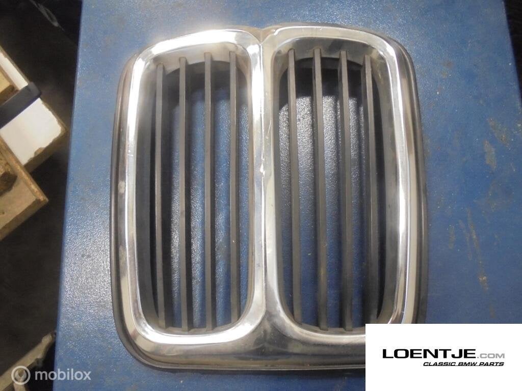 Grill nieren BMW E12 518 520 525 535 etc, Gebruikt, Ophalen of Verzenden, BMW, BMW