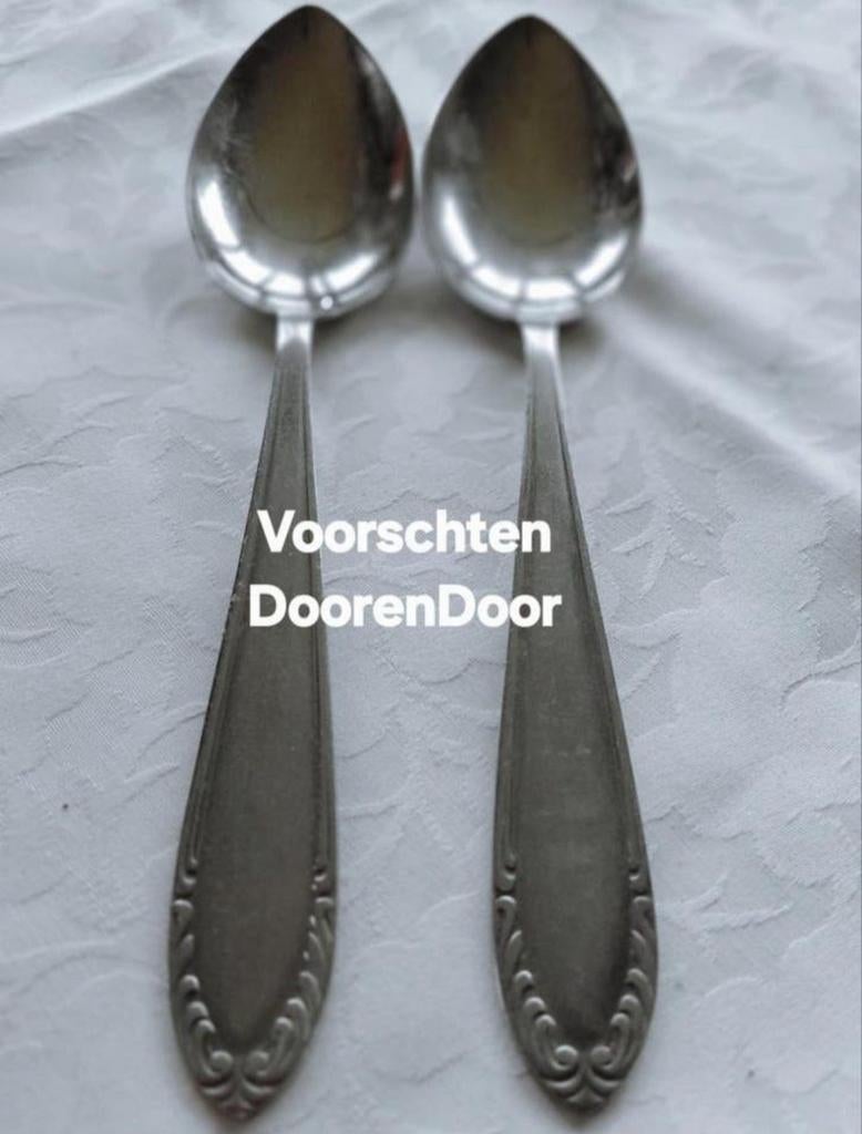 Voorschoten Door en Door bewerkte diner lepels, Antiek en Kunst, Ophalen of Verzenden