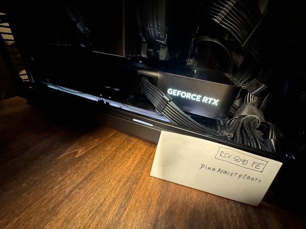 Nvidia RTX 5090 FE(Founders Edition), Verzenden, GDDR6, Zo goed als nieuw, HDMI