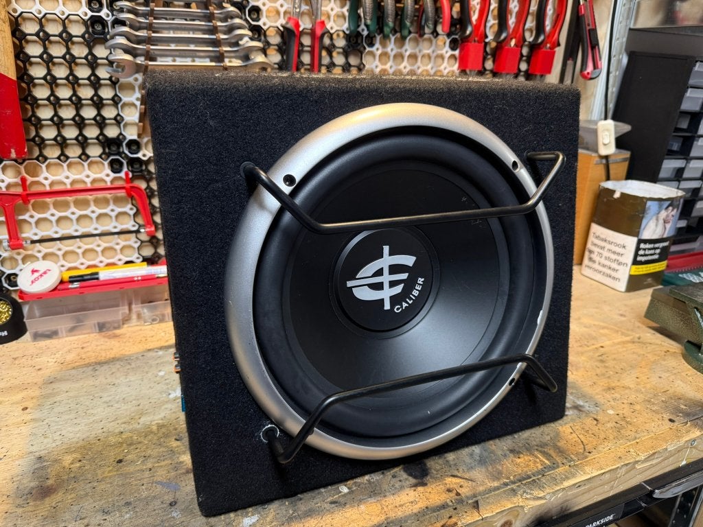 Actieve auto subwoofer 12V - 600W Caliber BC112SA, Subwoofer, Nieuw, Ophalen of Verzenden, AUX-ingang