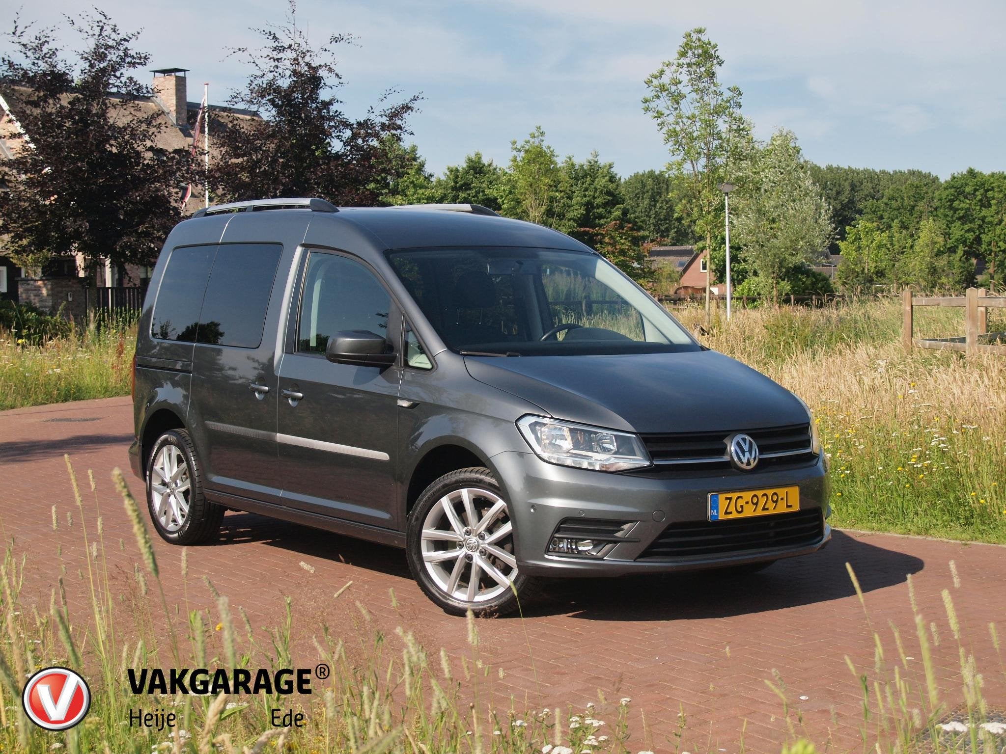 Volkswagen Caddy 1.0 TSI Trendline 7p 7-Persoons | Dubbele S, Stof, Gebruikt, 7 stoelen, Handgeschakeld