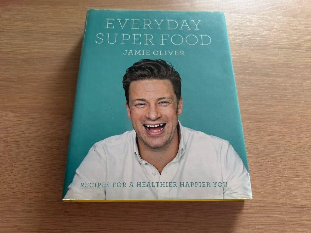Jamie Oliver Kookboek - Jamie's Super Food (Engelstalig), Ophalen of Verzenden, Zo goed als nieuw, Overige gebieden