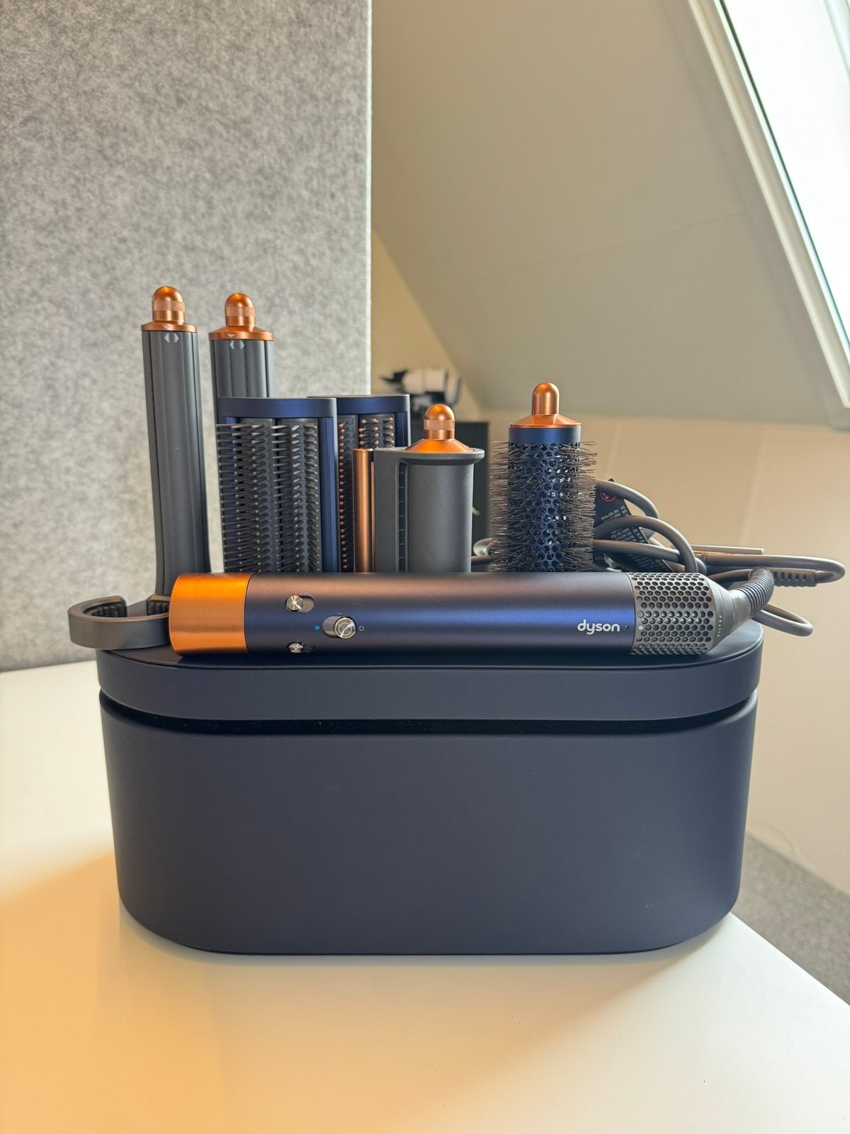 Dyson Airwrap Complete Long Pruisisch Blauw + Bon, Sieraden, Tassen en Uiterlijk, Uiterlijk | Haarverzorging, Ophalen of Verzenden