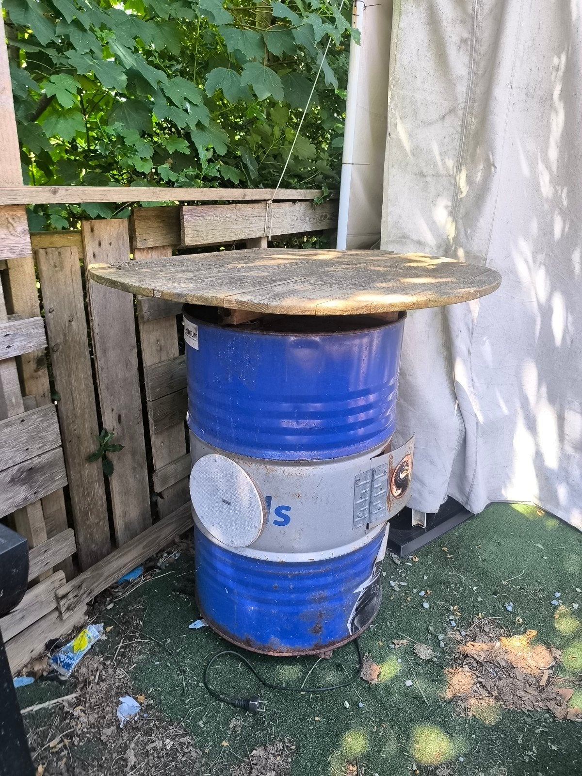 Unieke hangtafel van olievat, Ophalen, Gebruikt, Rond, Hout