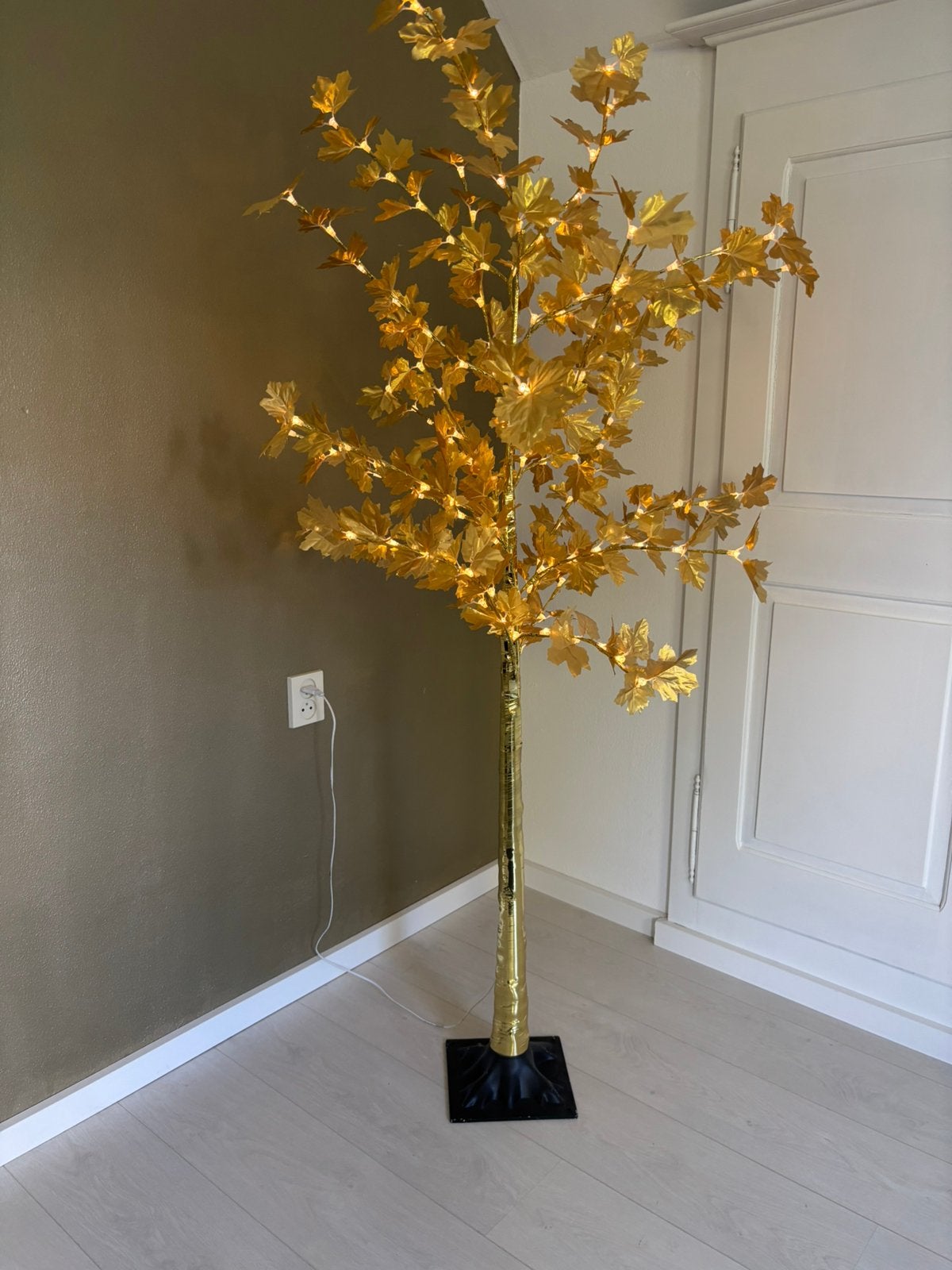 Staande lamp gouden bladeren met verlichting, Ophalen, Zo goed als nieuw
