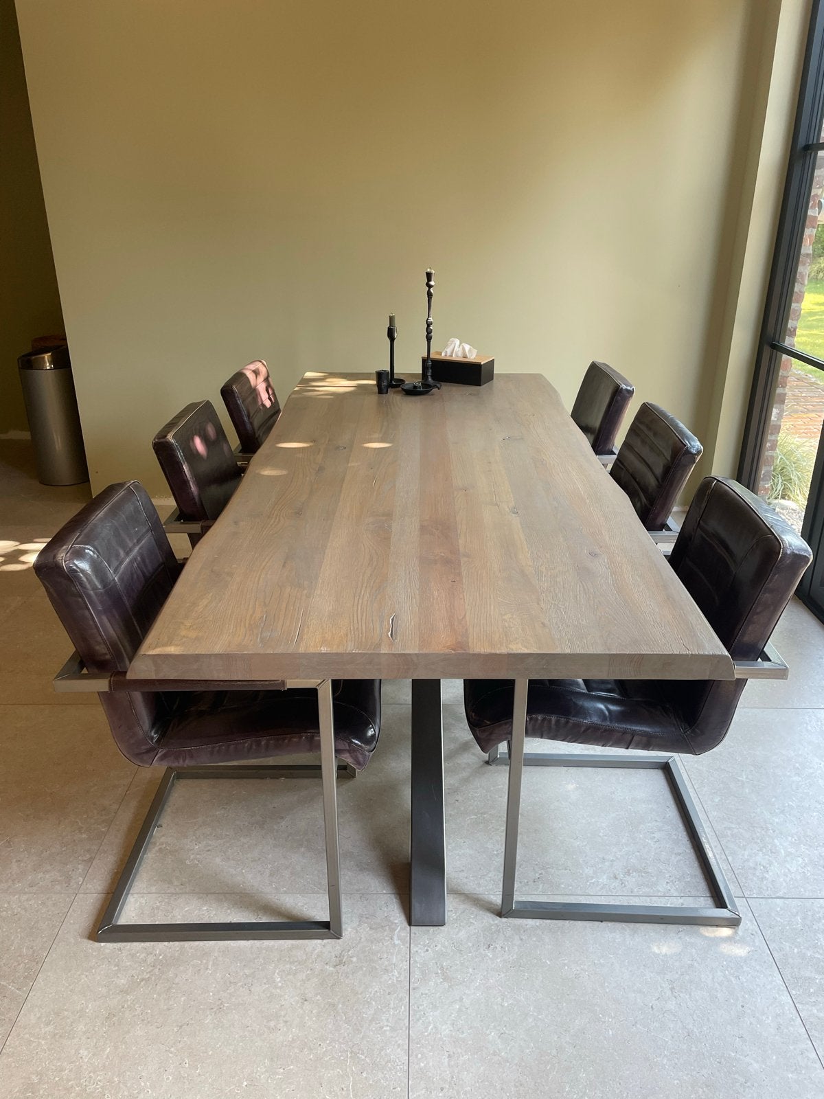 Complete eiken eettafel met 6 leren stoelen - Goossens, Ophalen, Gebruikt, 4 tot 6 stoelen