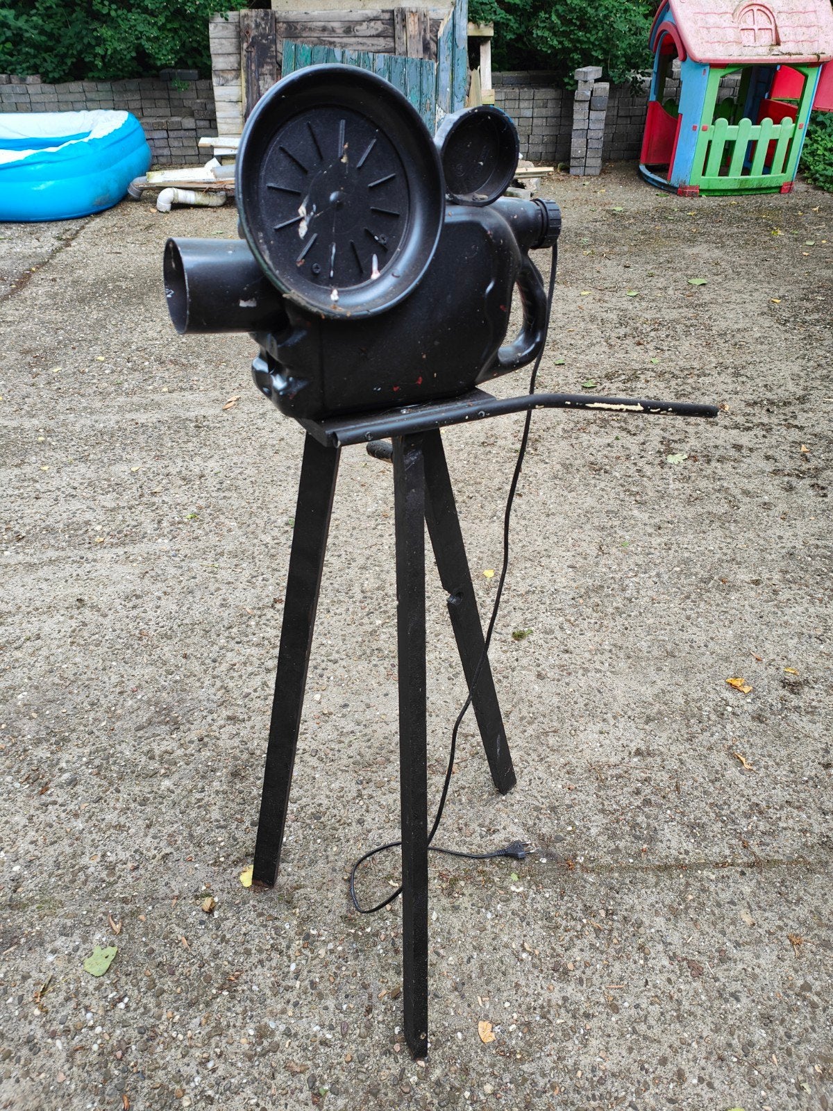 Decoratieve camera met lamp op houten poot, Ophalen, Gebruikt, Overige