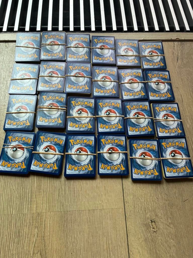 Pokemon pakjes van 20 tot 50 stuks, Hobby en Vrije tijd, Verzamelkaartspellen | Pokémon, Ophalen of Verzenden, Zo goed als nieuw