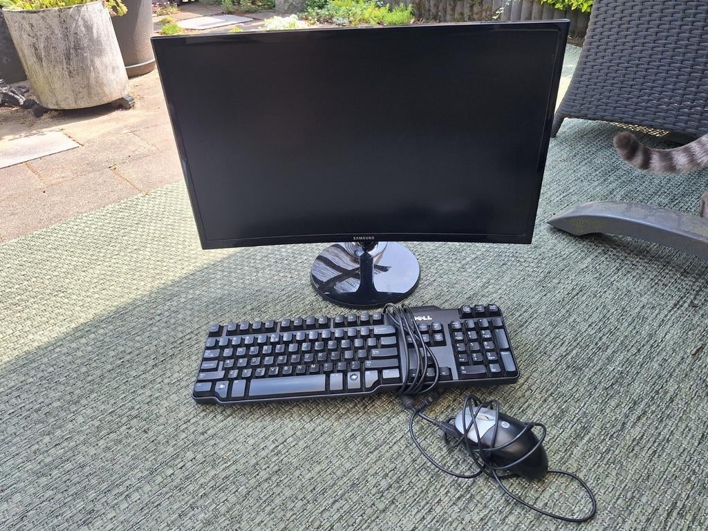 Samsung 24" Curved Monitor met toetsenbord en luidsprekers., Computers en Software, Monitoren, Gebruikt, 60 Hz of minder, HDMI