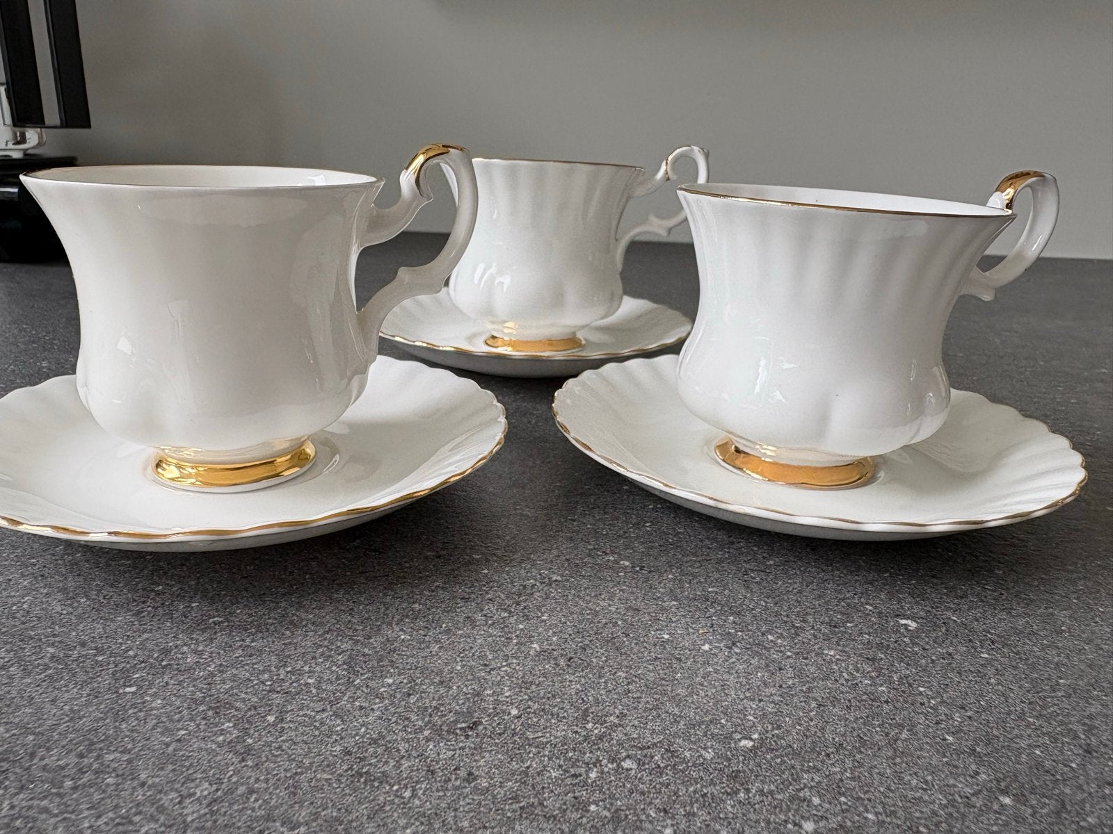 Royal Albert Val d'Or Kop en Schotel Set - 3 Stuks, Antiek en Kunst, Ophalen of Verzenden