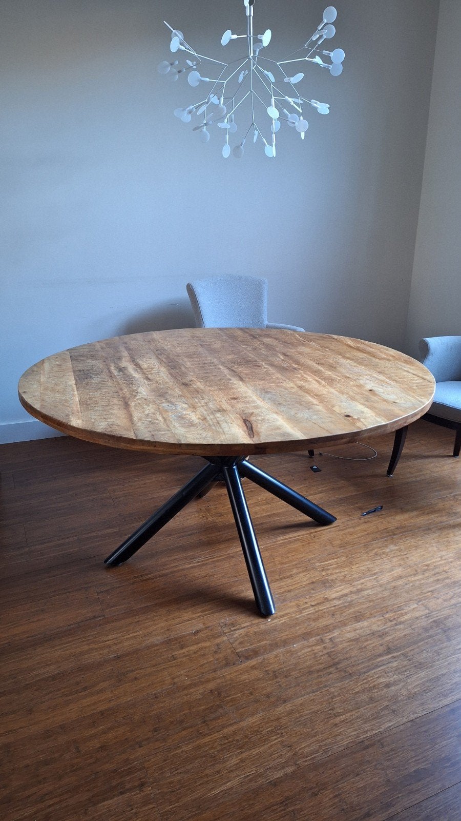 Ronde eettafel 150cm - Zo goed als nieuw, Overige houtsoorten, 150 tot 200 cm, Rond, Ophalen of Verzenden