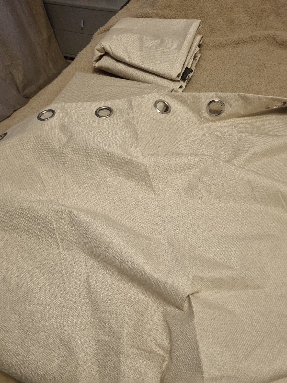 Kant-en-klare gordijnen 140x260 cm met roedes, Ophalen of Verzenden, Zo goed als nieuw, Beige
