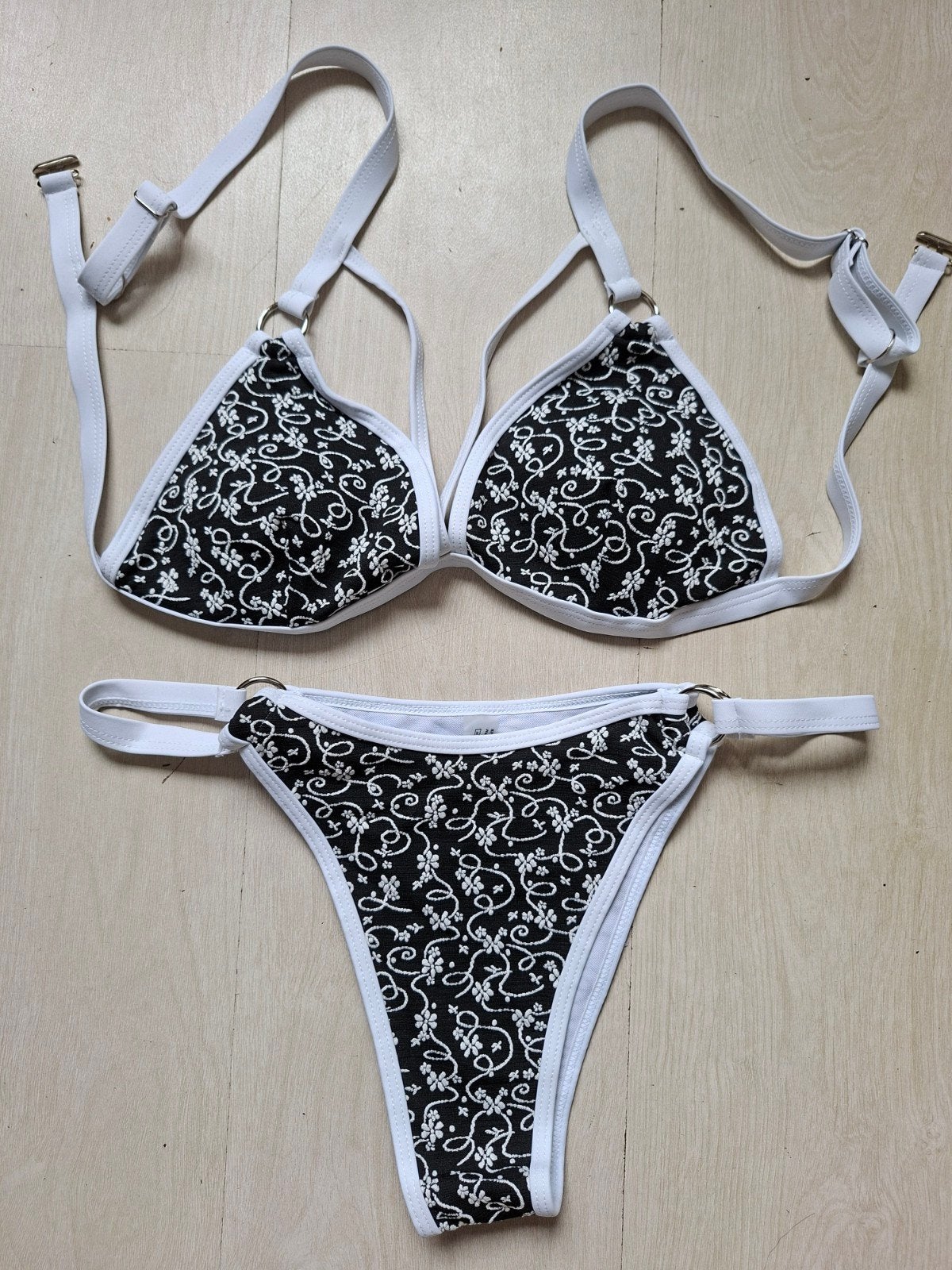 Zwart-witte bikini met patroon, maat L, Zwart, Nieuw, Ophalen of Verzenden, Onbekend