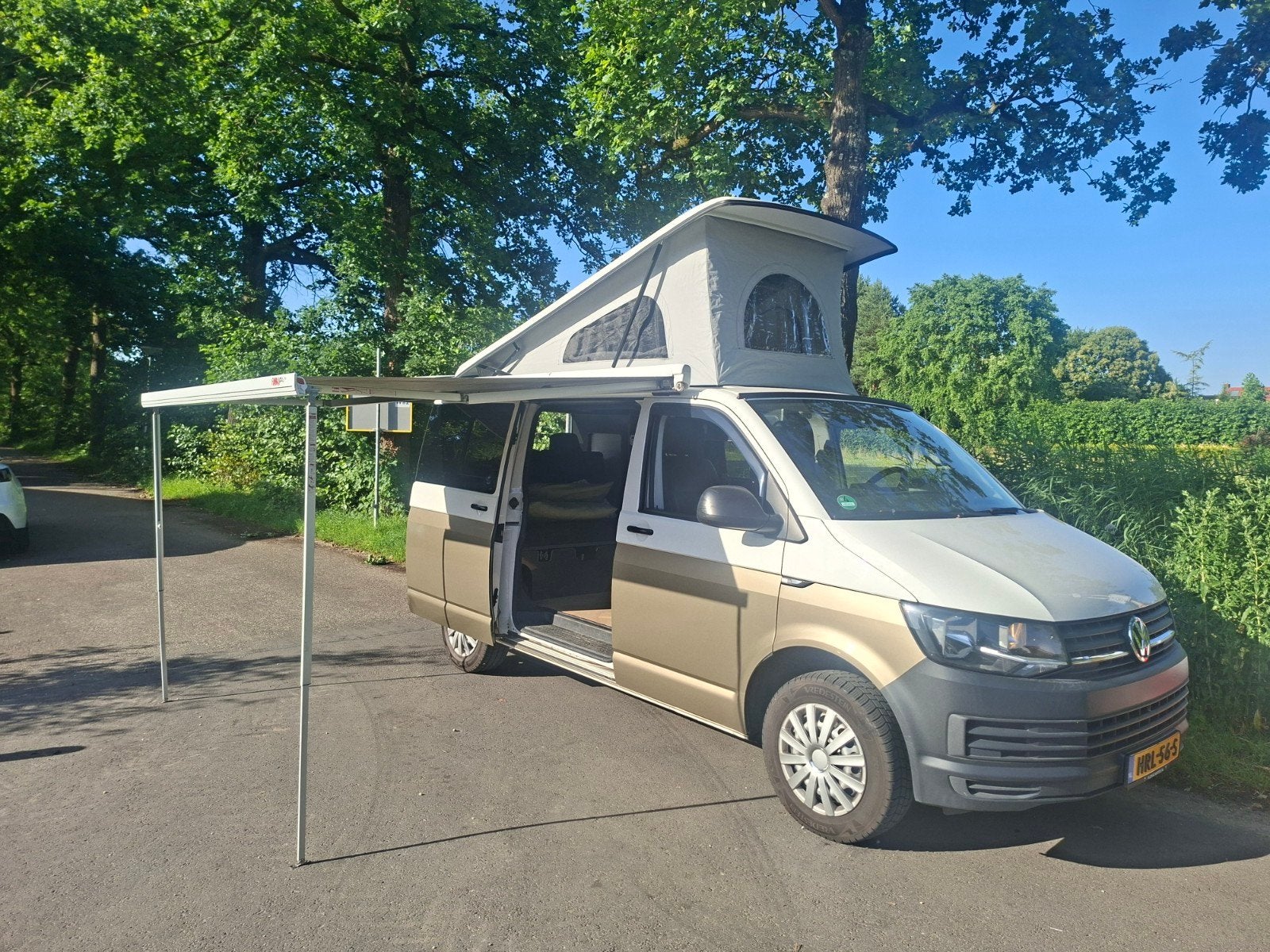 VW transporter buscamper T6 Euro 6 bj 12/2015 nwe APk, Luifel, Buscamper of Camperbus, Volkswagen, Treinzit