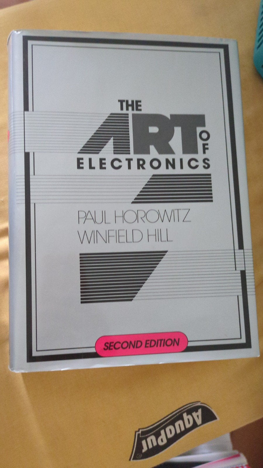 The Art of Electronics - Paul Horowitz & Winfield Hill, Ophalen of Verzenden
