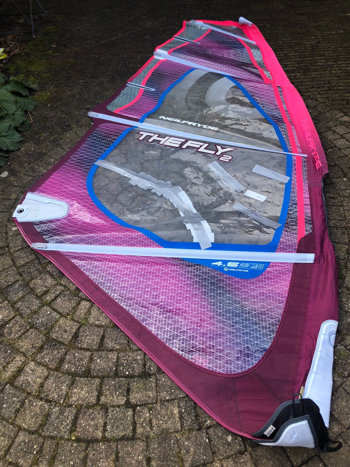 Np the fly 2 4,5 mtr, Watersport en Boten, Windsurfen, Ophalen, 3.5 tot 5 m², Neilpryde, Zeil
