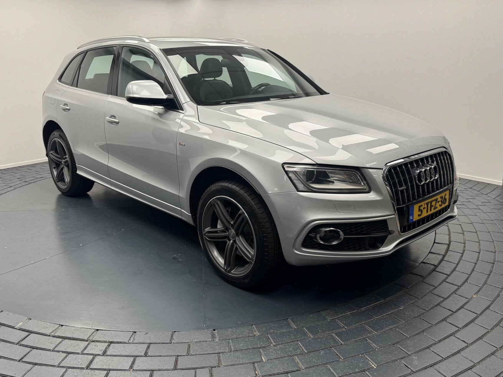Audi Q5 3.0 TFSI Quattro S-Line Automaat-Trekhaak-Navigatie-, Auto's, Automaat, Gebruikt, 2995 cc, Leder en Stof