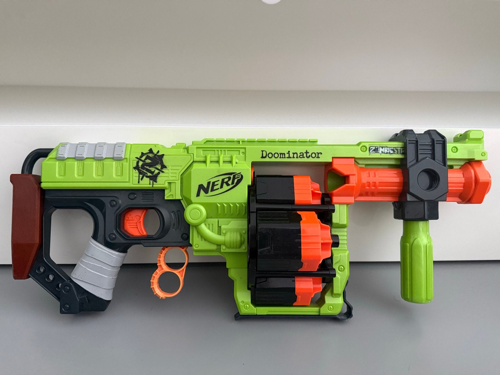 Nerf Doominator Zombiestrike met 24 kogels, Ophalen of Verzenden, Zo goed als nieuw, Jongen of Meisje