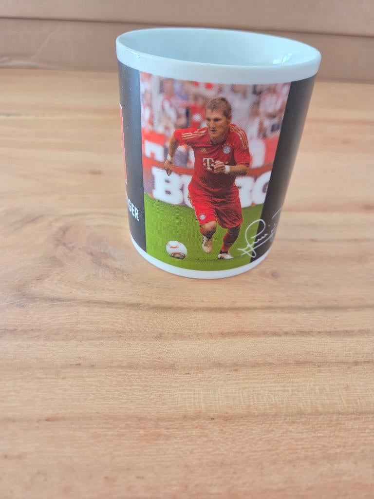Koffiebeker Bayer München Schweinsteiger, Verzamelen, Ophalen of Verzenden, Nieuw, Buitenlandse clubs, Overige typen