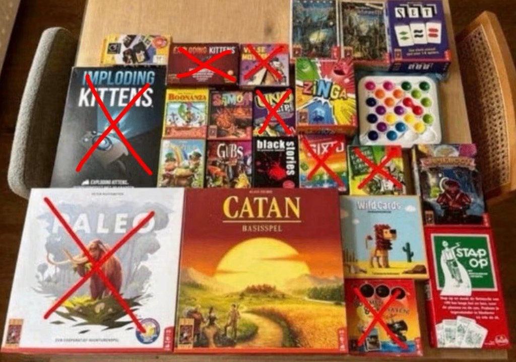 Diverse bordspellen, kaartspellen, dobbelspellen, Ophalen of Verzenden, Zo goed als nieuw