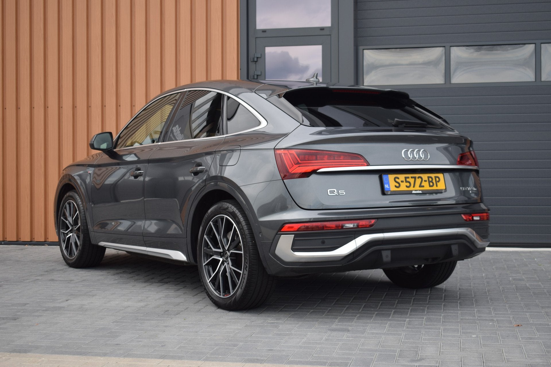 Audi Q5 Sportback 50 TFSI e S-line | RS stoelen | Luchtverin, Auto's, Dealer onderhouden, Gebruikt, 4 cilinders, Automatische klimaatregeling