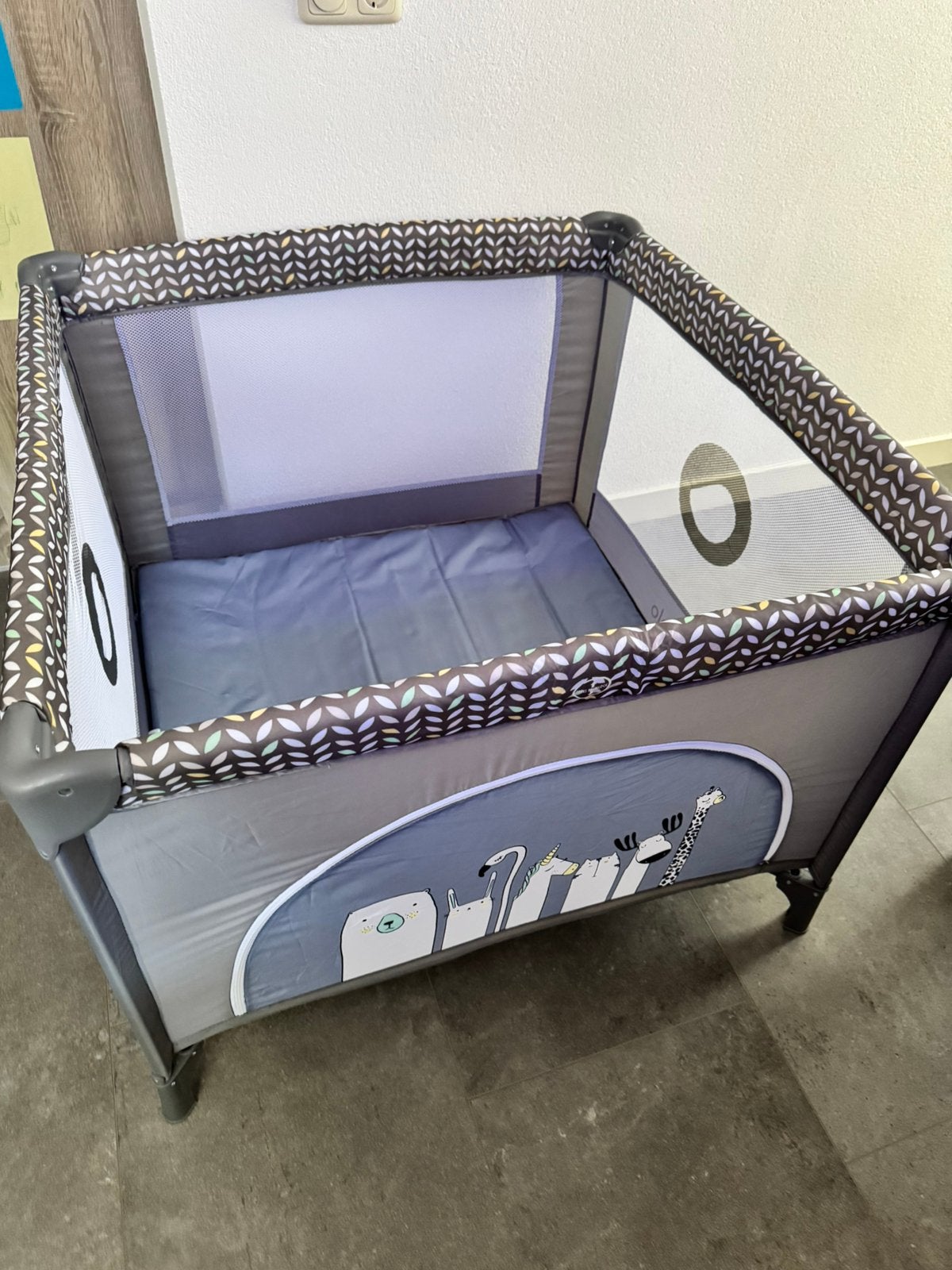 Gratis Lionelo Lene Grey Stone babybox 100x100 cm, Ophalen, Gebruikt, Vierkant, Wieltjes