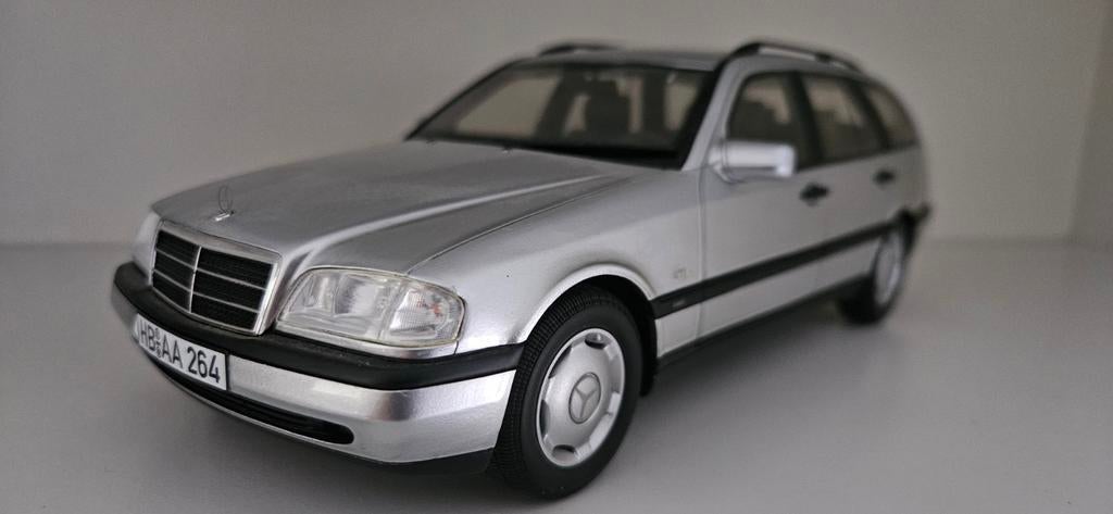 Mercedes C-klasse, Hobby en Vrije tijd, Modelauto's | 1:18, Ophalen of Verzenden, Zo goed als nieuw