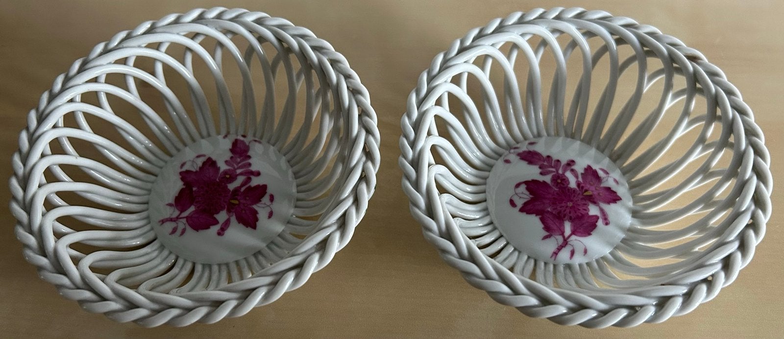 Herend Hungary Apponyi Purper set gevlochten mandjes, Verzenden